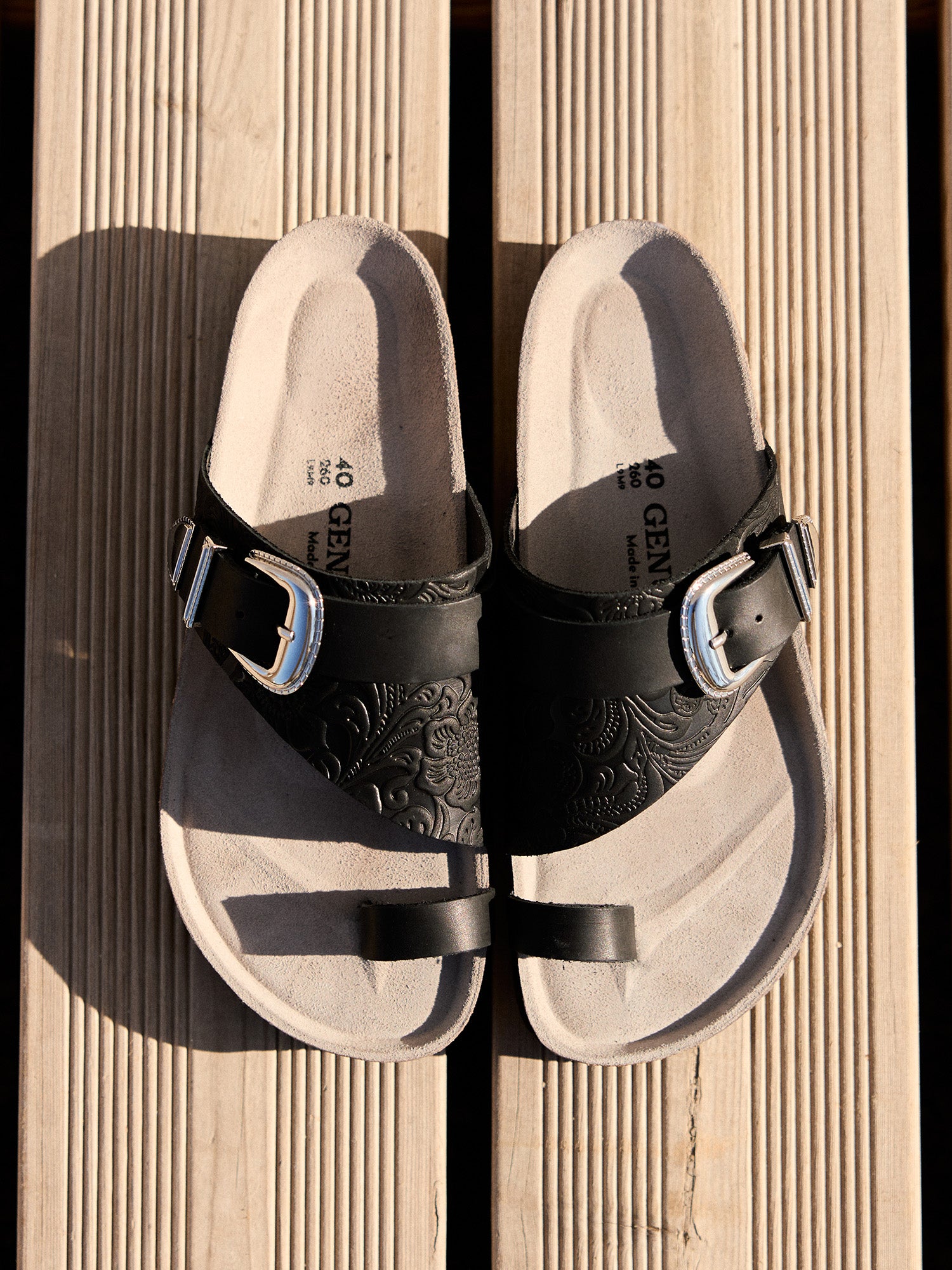 ELEMI OILED LEATHER BLACK